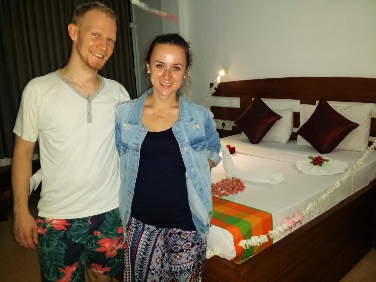 Maple Leaf Hotel Negombo Eksteriør bilde